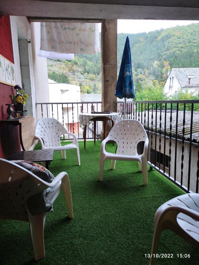 Appartement de 100m² avec parking Florac Extérieur photo